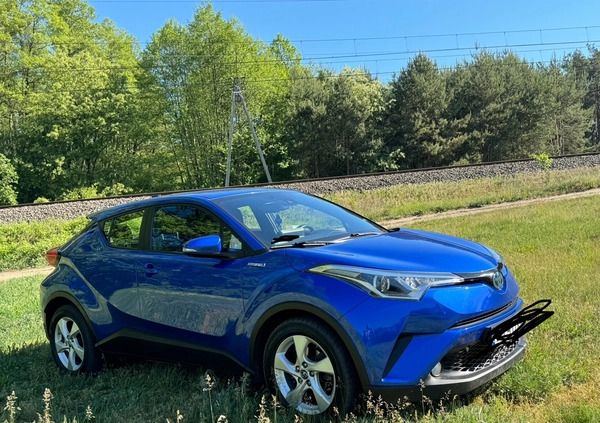Toyota C-HR cena 77600 przebieg: 115200, rok produkcji 2018 z Konin małe 781